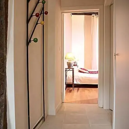 Charming Cosy Triplex In Trendy Marais Apartament Paryż