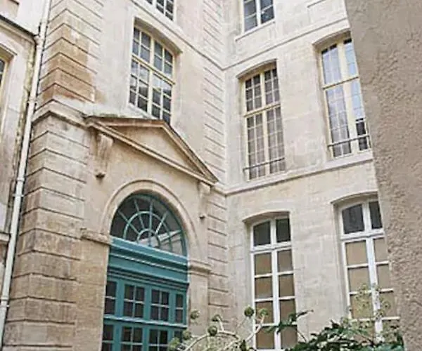 Charming Cosy Triplex In Trendy Marais