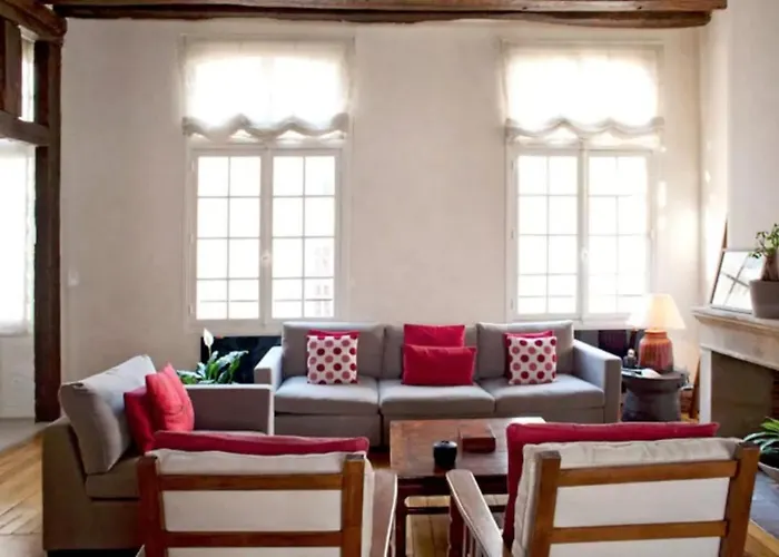 Charming Cosy Triplex In Trendy Marais شقة *