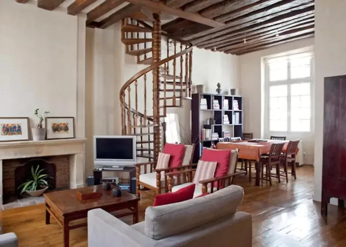 Charming Cosy Triplex In Trendy Marais *